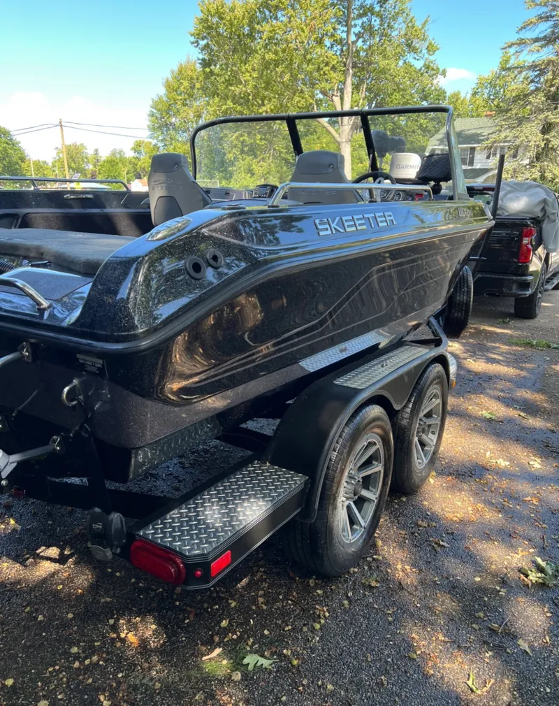 Slide: The Image of Skeeter WX 1910 2022 - 1