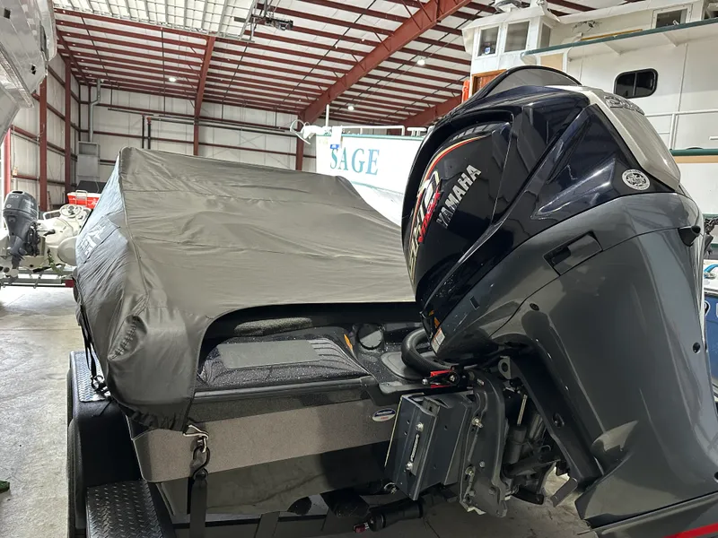 Slide: The Image of Skeeter WX 1910 2022 - 10