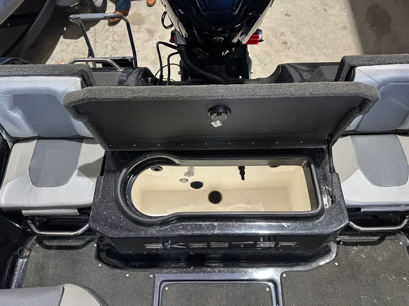 Slide: The Image of Skeeter WX 1910 2022 - 16