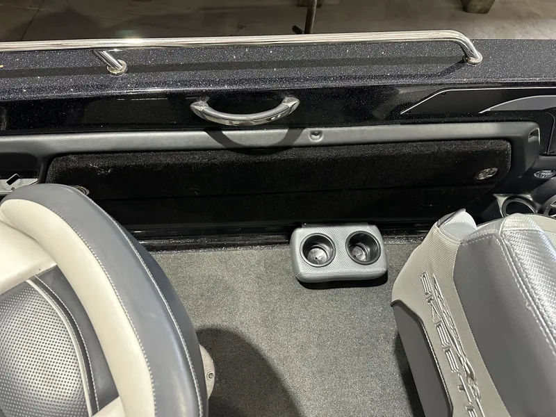 Slide: The Image of Skeeter WX 1910 2022 - 17