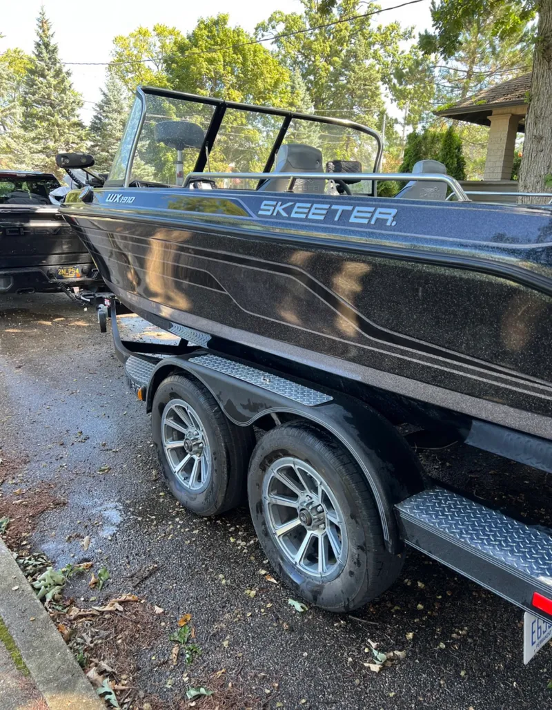 Slide: The Image of Skeeter WX 1910 2022 - 2