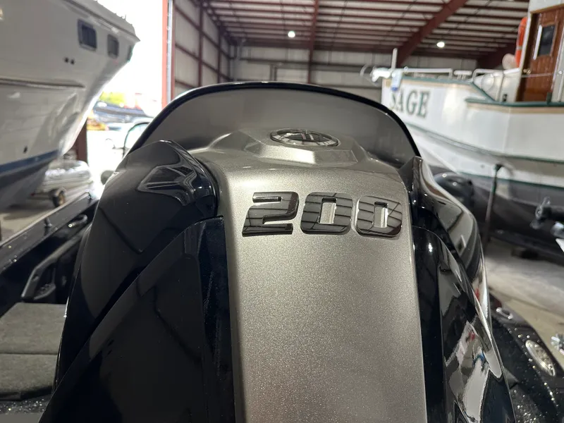 Slide: The Image of Skeeter WX 1910 2022 - 34