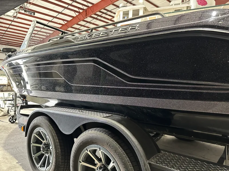 Slide: The Image of Skeeter WX 1910 2022 - 4