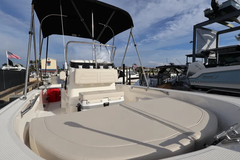 Slide: The Image of Boston Whaler 150 Montauk 2026 - 11