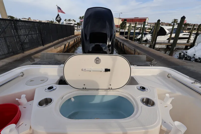 Slide: The Image of Boston Whaler 150 Montauk 2026 - 18