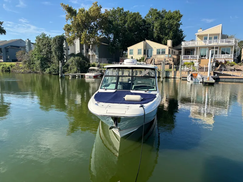 Slide: The Image of Boston Whaler 320 VANTAGE 2020 - 2