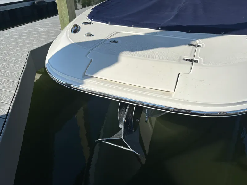 Slide: The Image of Boston Whaler 320 VANTAGE 2020 - 39