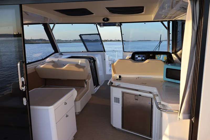 Slide: The Image of Aquila 36 Sport 2023 - 23