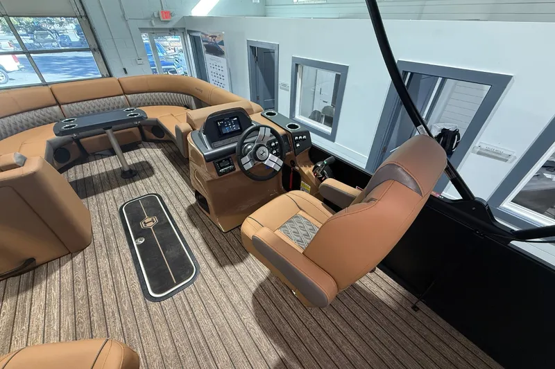 Slide: The Image of Harris Cruiser 230 2026 - 10