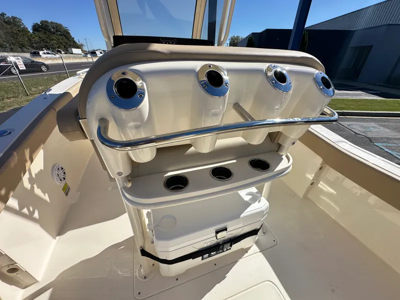 Slide: The Image of Scout 240 XSF 2026 - 11