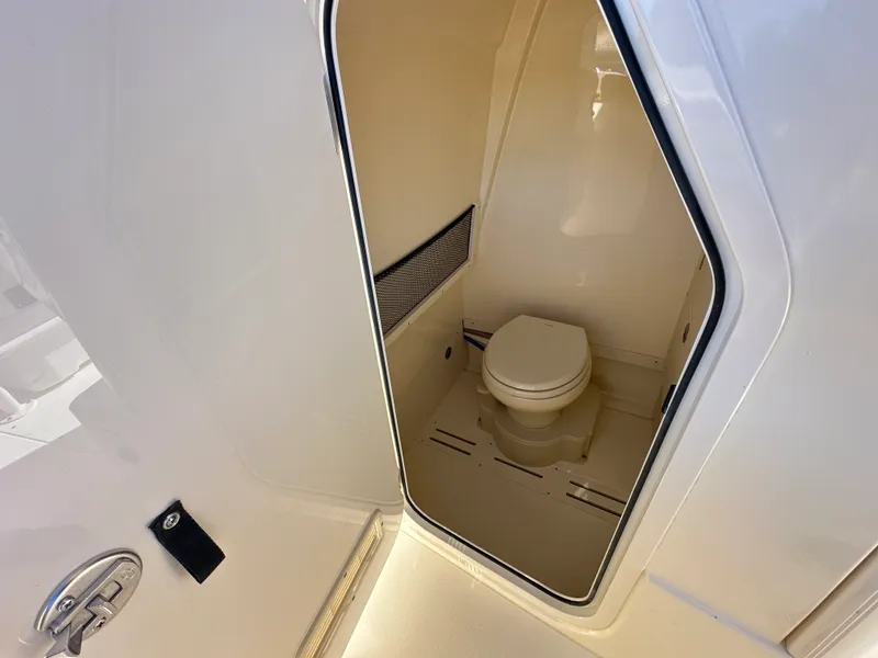 Slide: The Image of Scout 240 XSF 2026 - 20