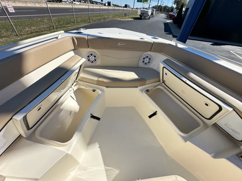 Slide: The Image of Scout 240 XSF 2026 - 22