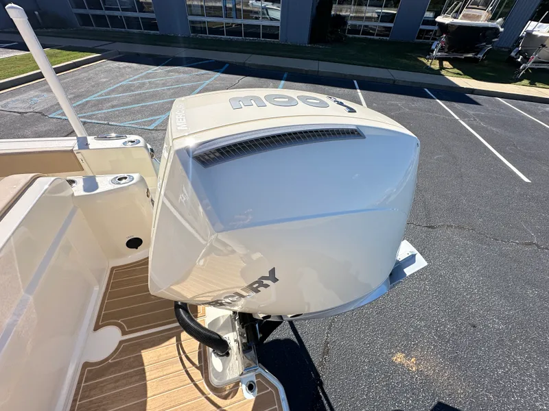 Slide: The Image of Scout 240 XSF 2026 - 6