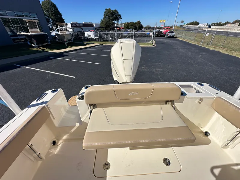 Slide: The Image of Scout 240 XSF 2026 - 8