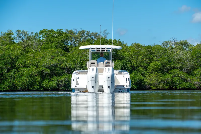 Slide: The Image of Boston Whaler 330 Outrage 2026 - 35