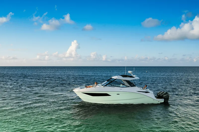 Slide: The Image of Sea Ray Sundancer 320 Outboard 2026 - 5
