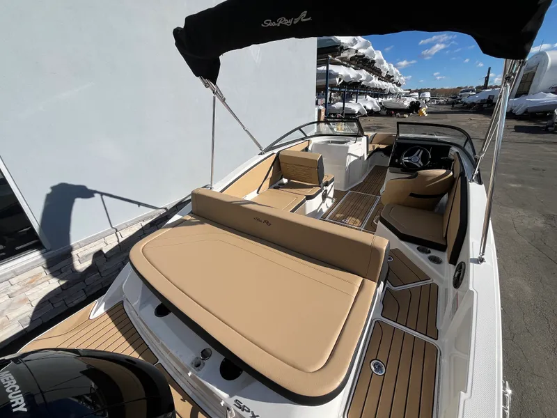 Slide: The Image of Sea Ray SPX 210 Outboard 2026 - 7
