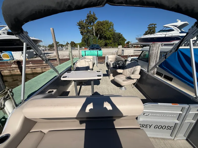 Slide: The Image of Princecraft VECTRA 23 2020 - 7