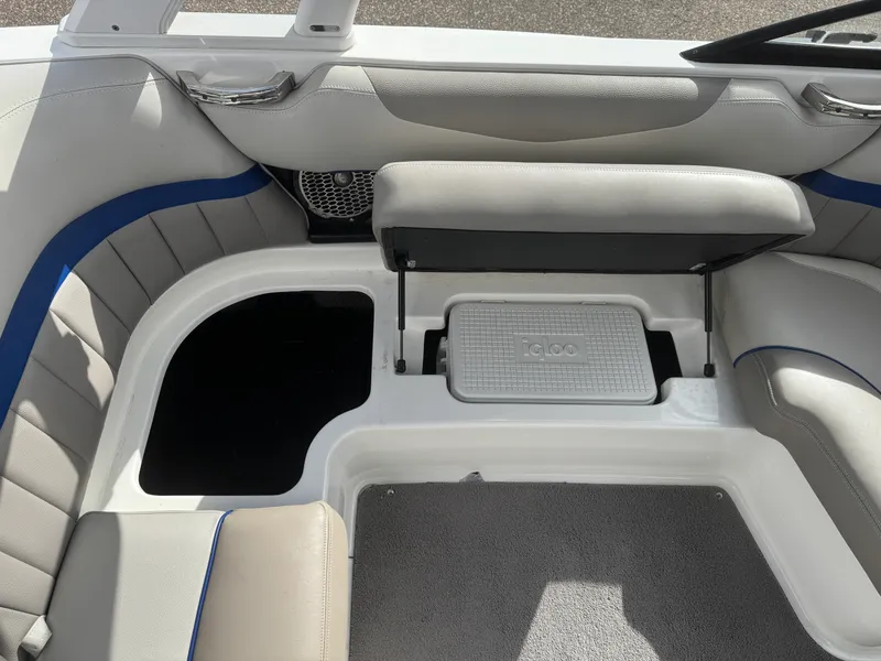 Slide: The Image of Malibu 20 MXZ 2014 - 17