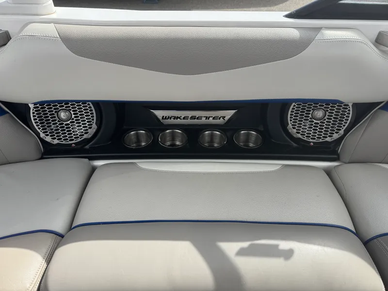 Slide: The Image of Malibu 20 MXZ 2014 - 18