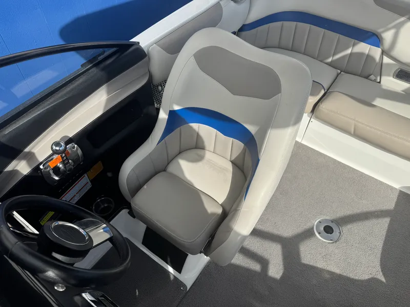 Slide: The Image of Malibu 20 MXZ 2014 - 26