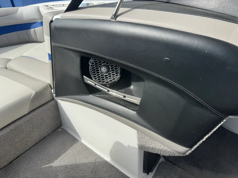 Slide: The Image of Malibu 20 MXZ 2014 - 32