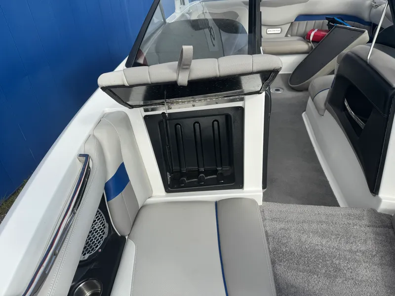 Slide: The Image of Malibu 20 MXZ 2014 - 38