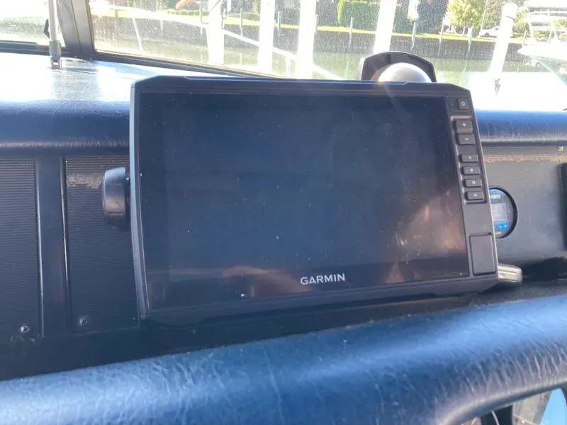 Slide: The Image of Sea Ray 310 SD 1990 - 15