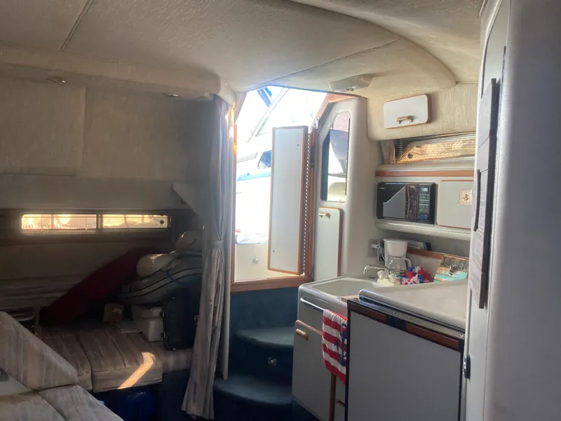 Slide: The Image of Sea Ray 310 SD 1990 - 18