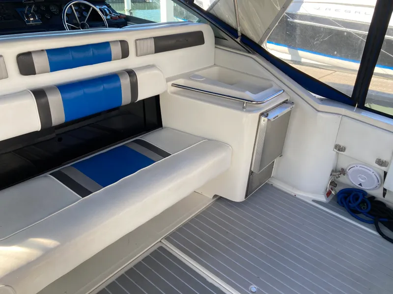 Slide: The Image of Sea Ray 310 SD 1990 - 9