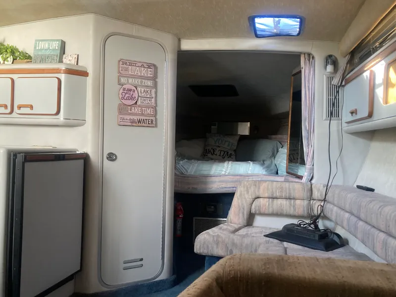 Slide: The Image of Sea Ray 310 SUNDANCER 1990 - 26