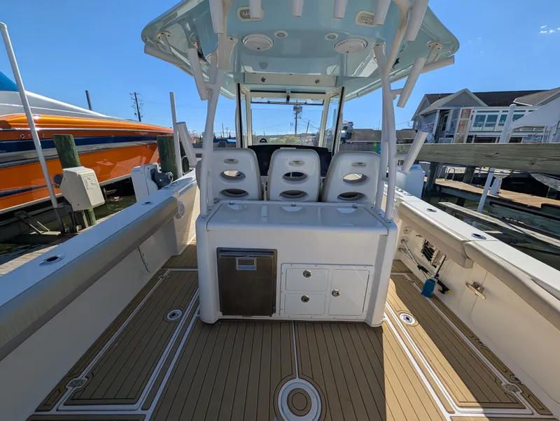 Slide: The Image of Cobia 344 CC 2019 - 11