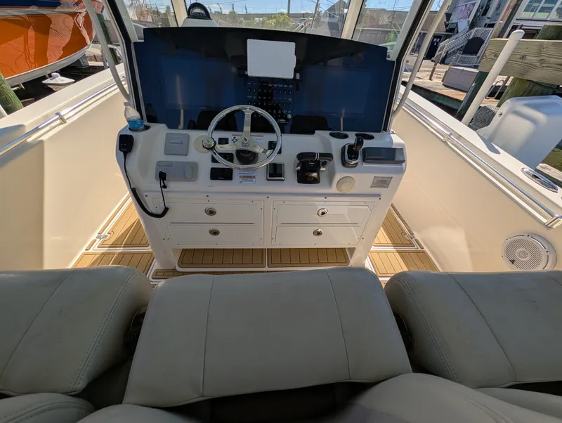 Slide: The Image of Cobia 344 CC 2019 - 15