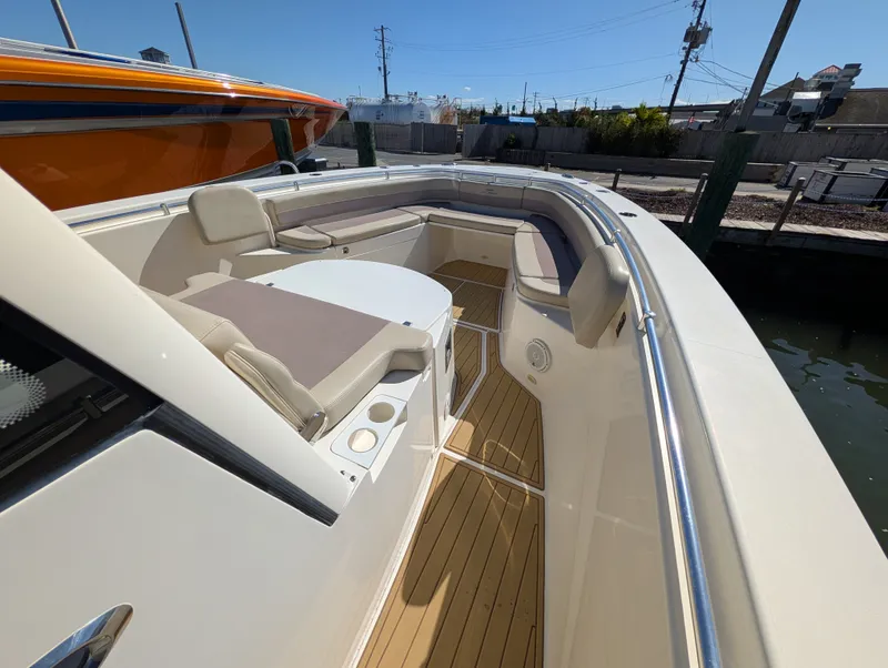 Slide: The Image of Cobia 344 CC 2019 - 17