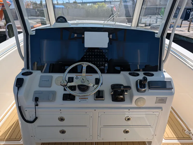 Slide: The Image of Cobia 344 CC 2019 - 19