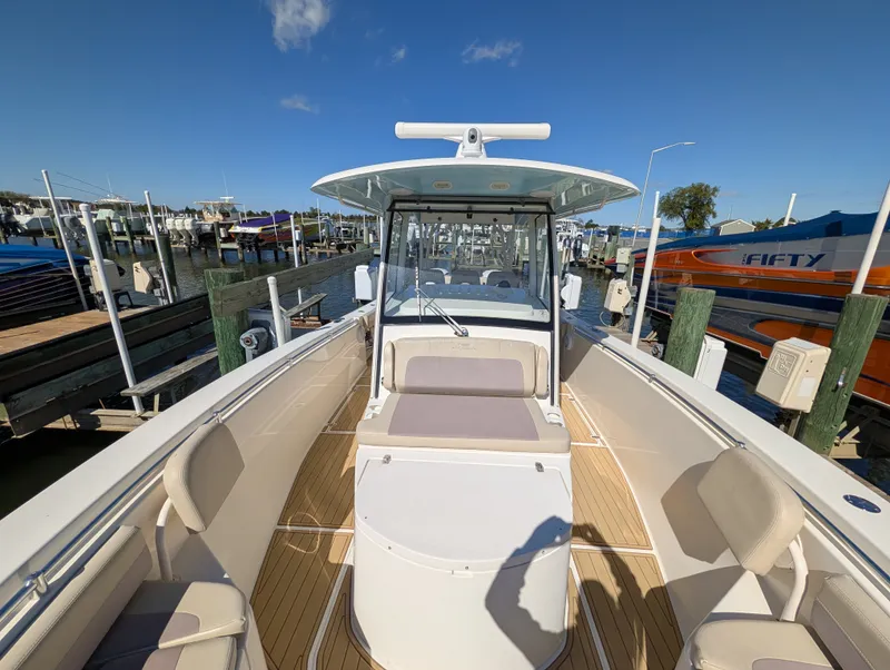 Slide: The Image of Cobia 344 CC 2019 - 21