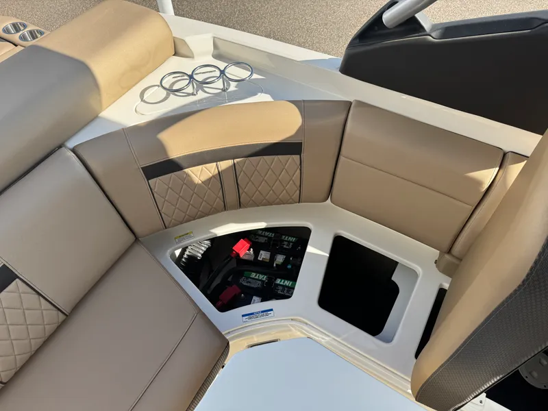 Slide: The Image of Sea Ray 280 SLX 2018 - 15