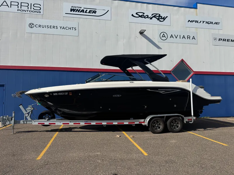Slide: The Image of Sea Ray 280 SLX 2018 - 2