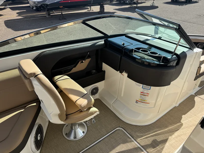 Slide: The Image of Sea Ray 280 SLX 2018 - 22