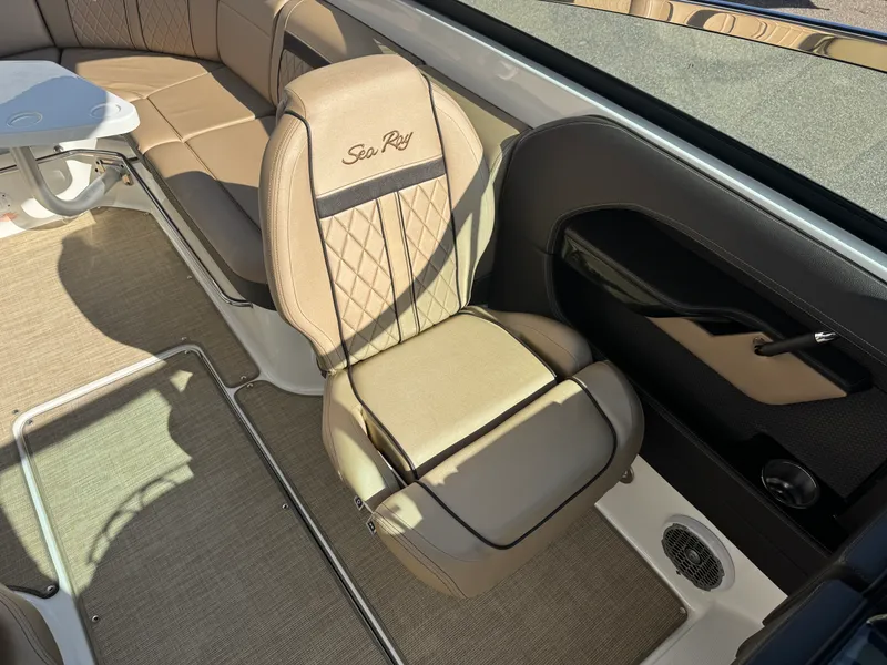 Slide: The Image of Sea Ray 280 SLX 2018 - 24