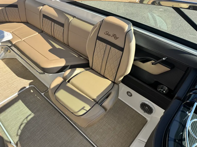 Slide: The Image of Sea Ray 280 SLX 2018 - 25