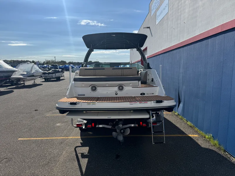 Slide: The Image of Sea Ray 280 SLX 2018 - 3