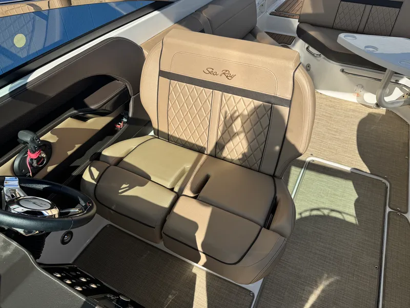 Slide: The Image of Sea Ray 280 SLX 2018 - 32