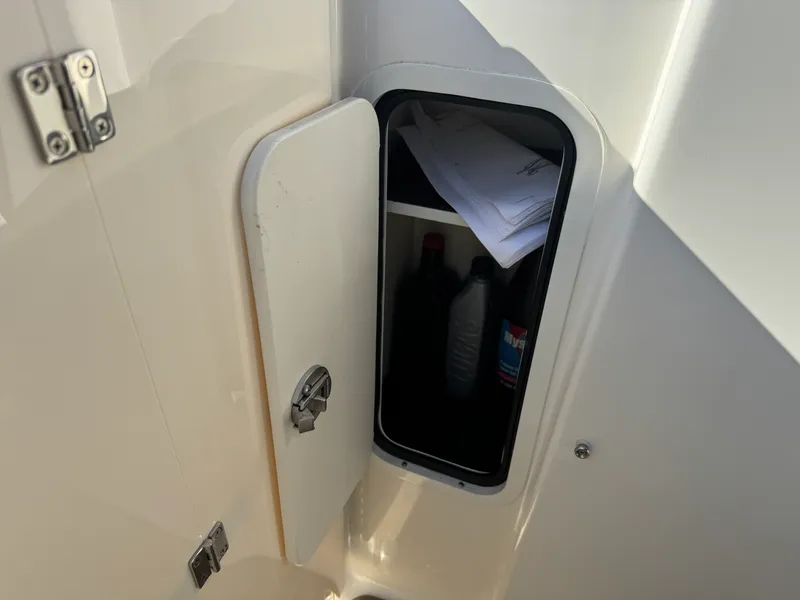 Slide: The Image of Sea Ray 280 SLX 2018 - 41