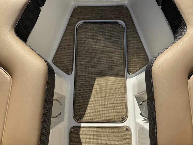 Slide: The Image of Sea Ray 280 SLX 2018 - 43