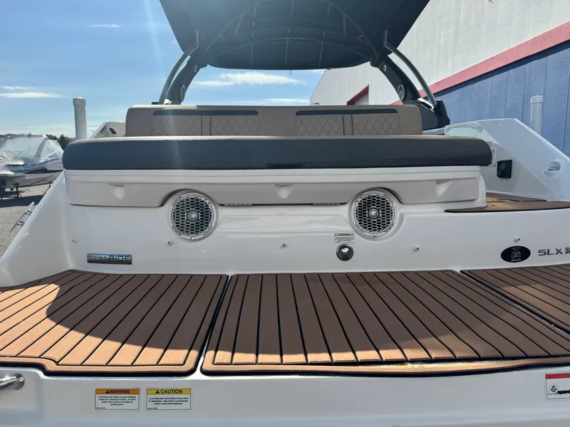 Slide: The Image of Sea Ray 280 SLX 2018 - 5