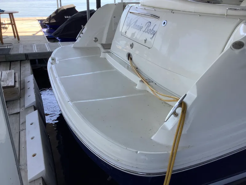 Slide: The Image of Sea Ray 390 SUNDANCER 2004 - 12