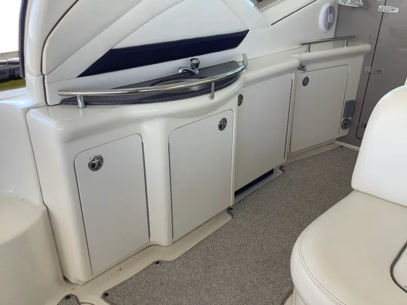 Slide: The Image of Sea Ray 390 SUNDANCER 2004 - 17