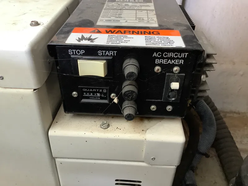 Slide: The Image of Sea Ray 390 SUNDANCER 2004 - 43