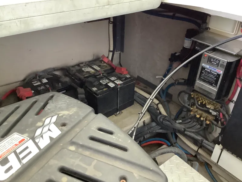 Slide: The Image of Sea Ray 390 SUNDANCER 2004 - 45